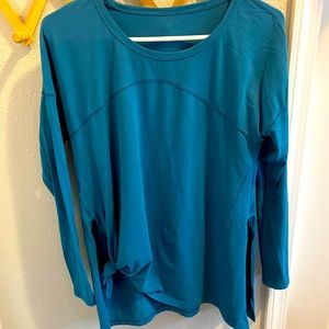 RARE Lululemon Long sleeve Top Soft Blue Tie M 8